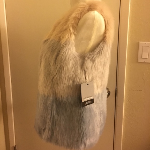 NWT Marc New York Andrew Marc Faux Fur Vest - Picture 4 of 4